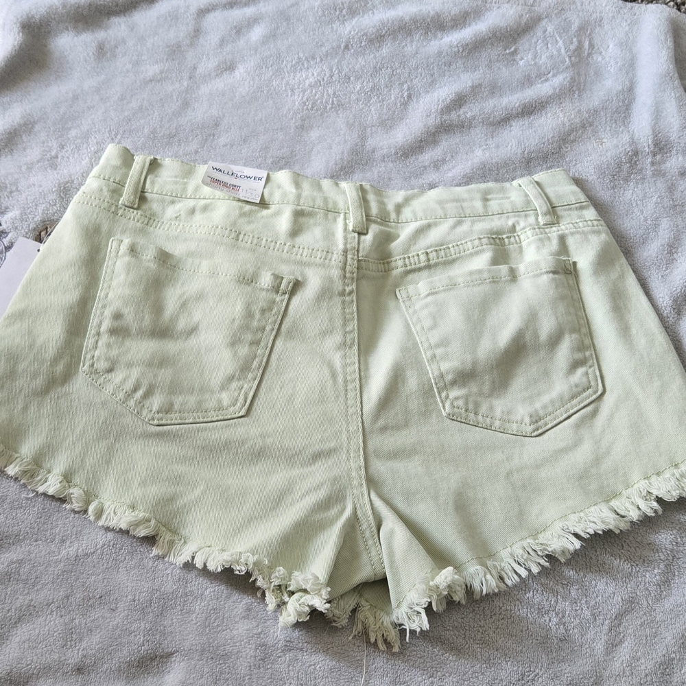 wallflower denim shorts Size 11 - Picture 5 of 10